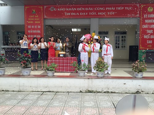 Hân hoan lễ kỉ niệm 1 năm thành lập trường Tiểu học Ái Mộ A